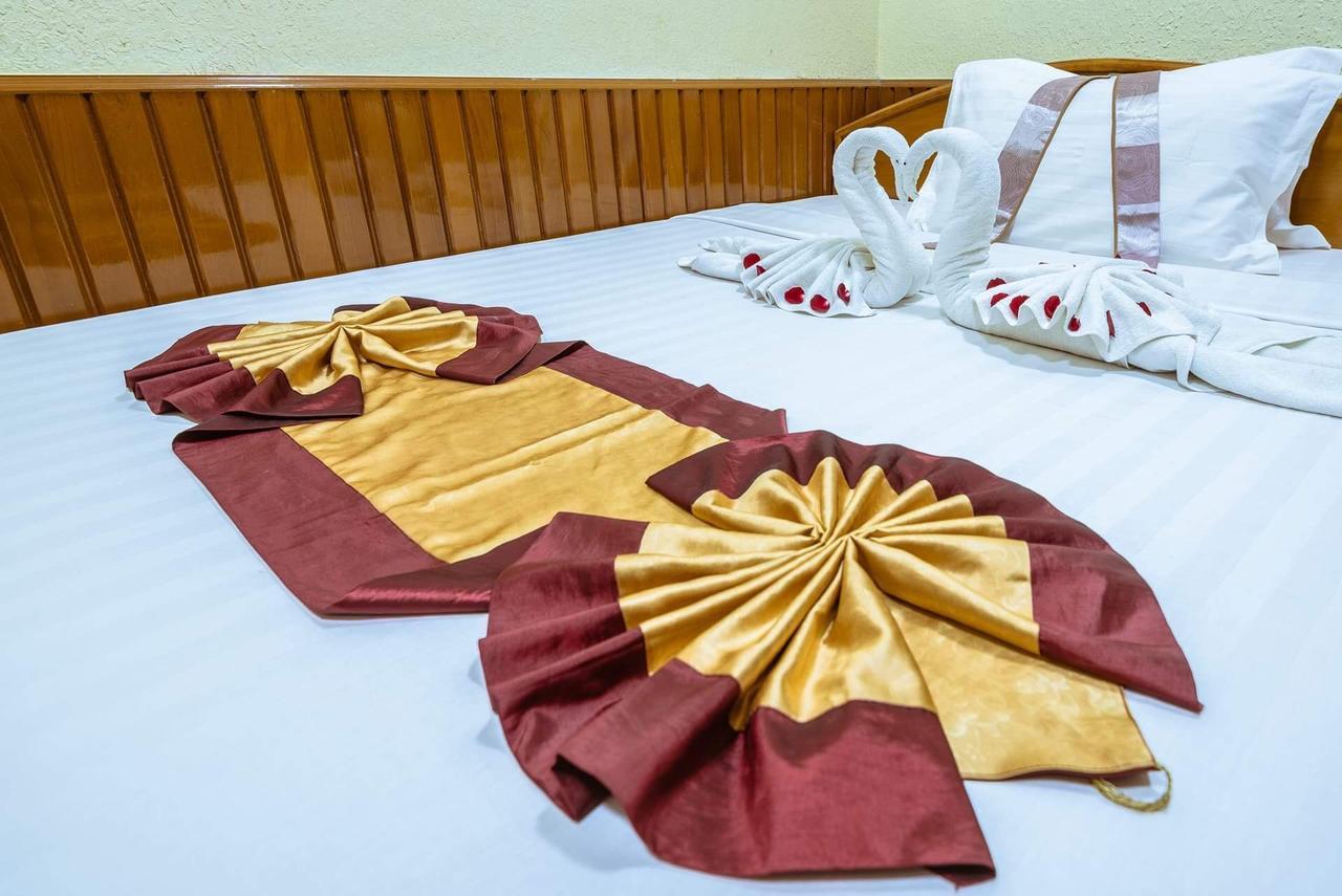 Sunrise Hotel Mandalay Esterno foto
