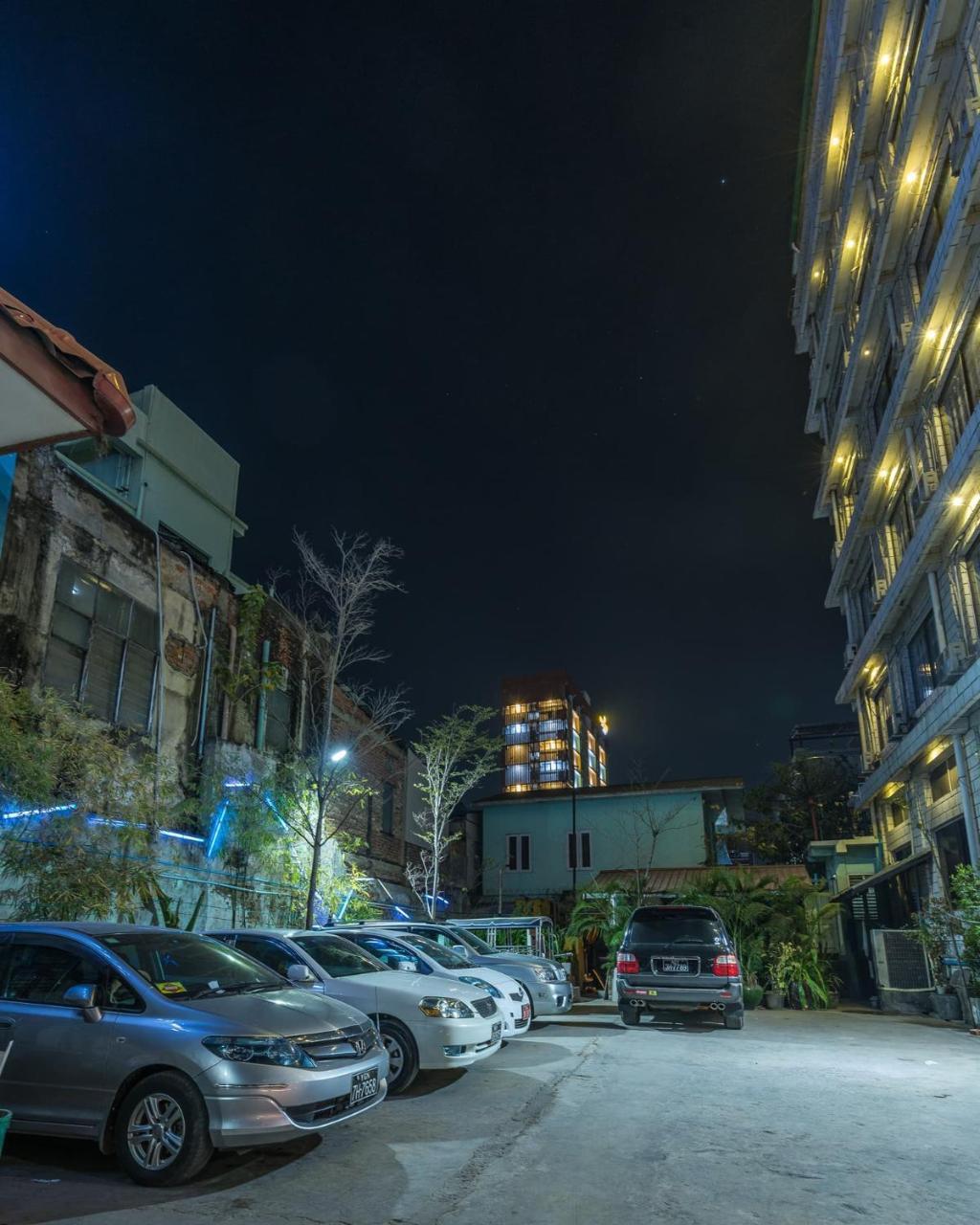 Sunrise Hotel Mandalay Esterno foto